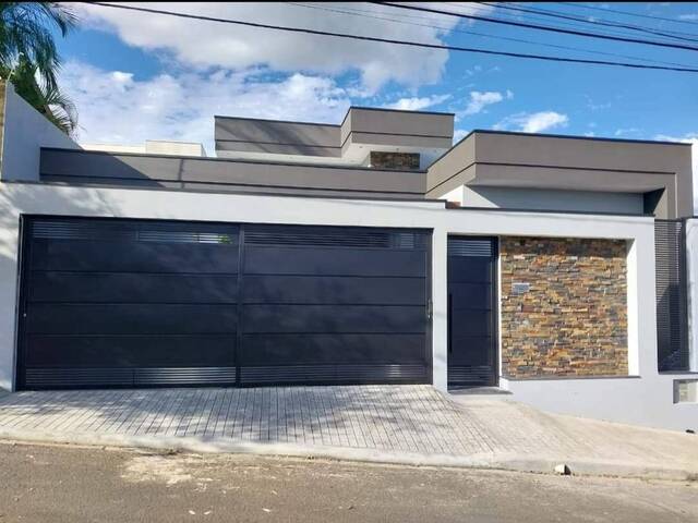 Casa para Venda em São João da Boa Vista - 2