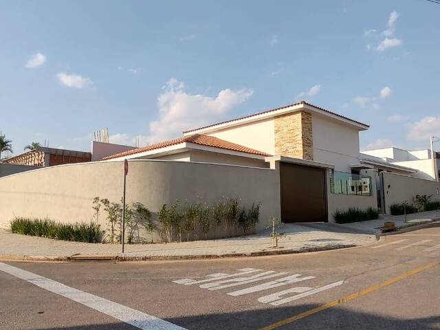 Casa para Venda em São João da Boa Vista - 2