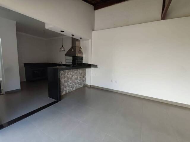 Casa para Venda em São João da Boa Vista - 4