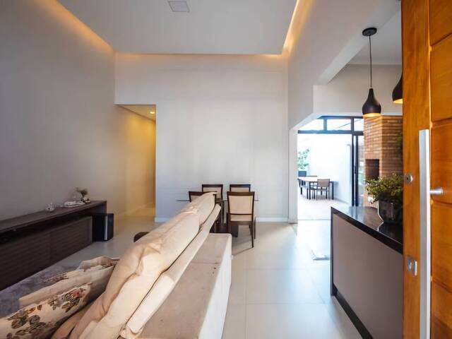 #255 - Casa para Venda em Indaiatuba - SP