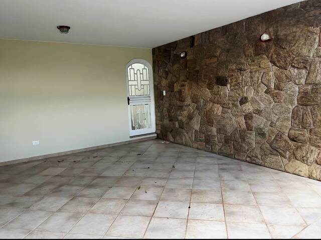 #415 - Casa para Venda em São João da Boa Vista - SP