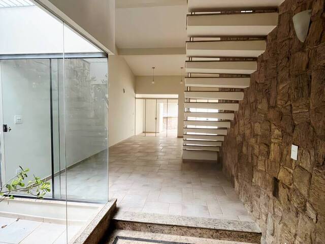 Casa para Venda em São João da Boa Vista - 5