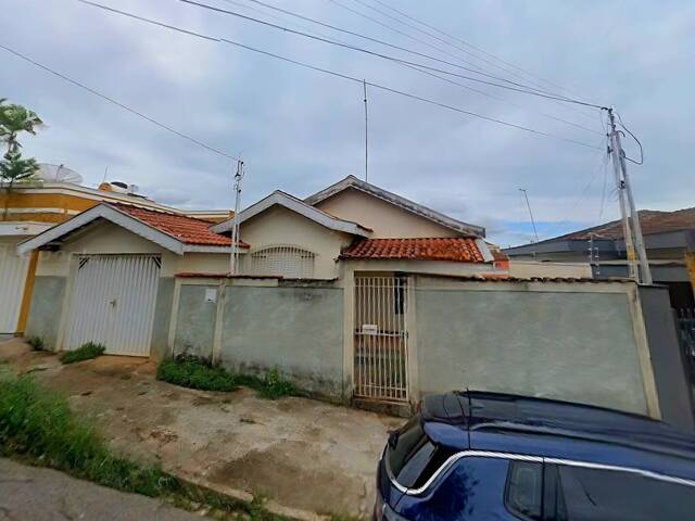 #450 - Casa para Venda em São João da Boa Vista - SP