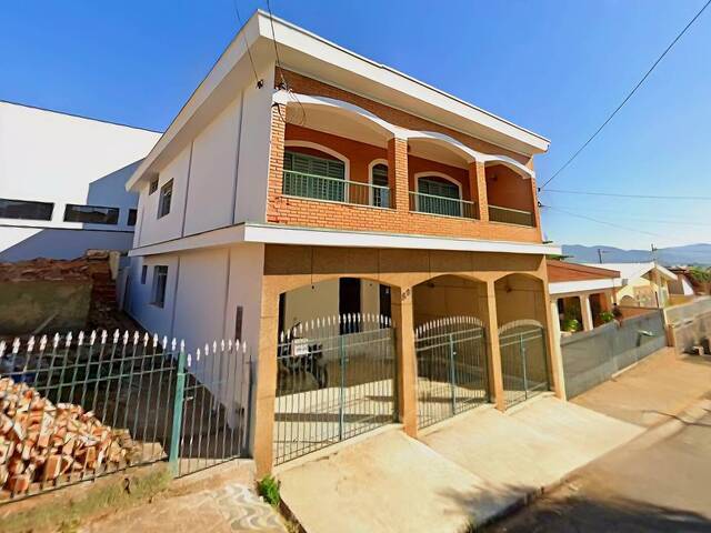 #461 - Sobrado para Venda em São João da Boa Vista - SP