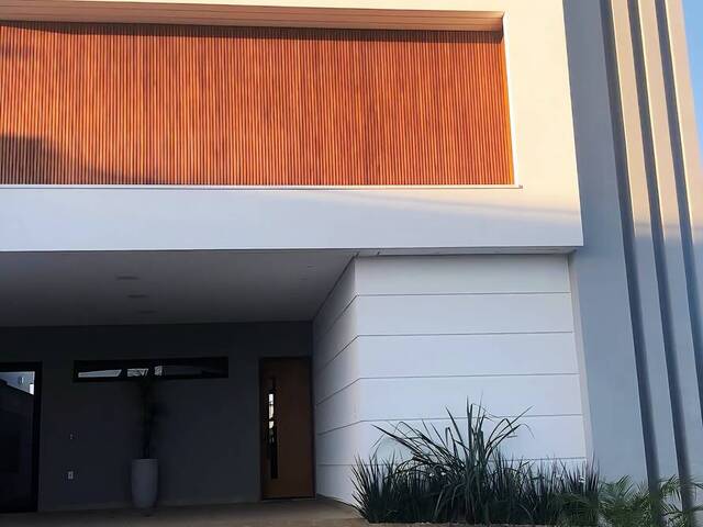 #460 - Casa para Venda em São João da Boa Vista - SP