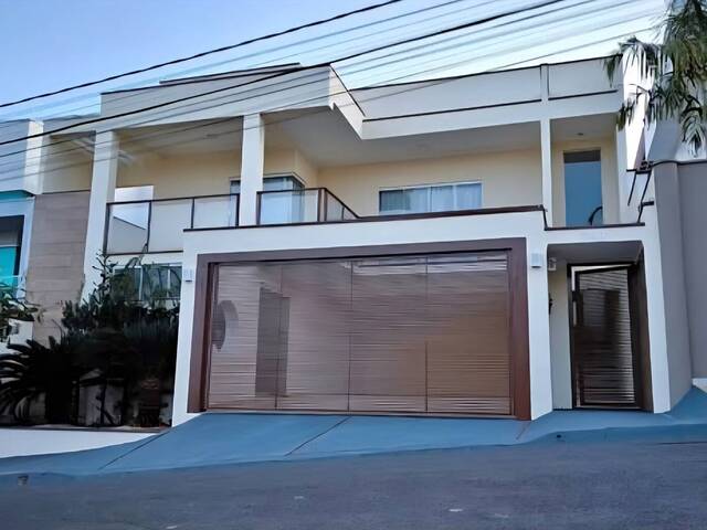 #486 - Casa para Venda em São João da Boa Vista - SP