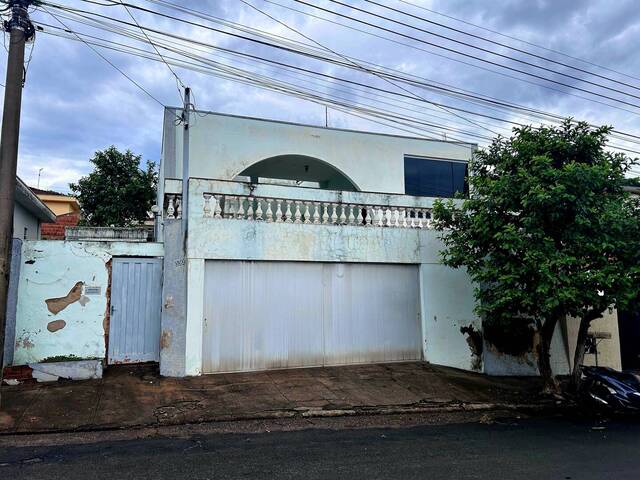 #496 - Casa para Venda em São João da Boa Vista - SP