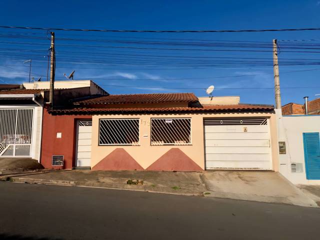#522 - Casa para Venda em São João da Boa Vista - SP