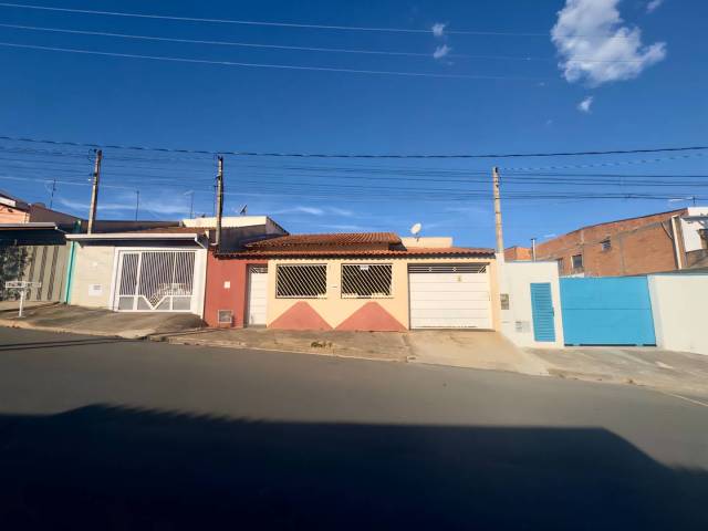 #522 - Casa para Venda em São João da Boa Vista - SP