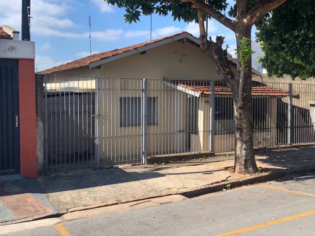 #528 - Casa para Venda em São João da Boa Vista - SP