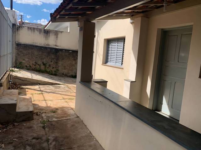 #528 - Casa para Venda em São João da Boa Vista - SP