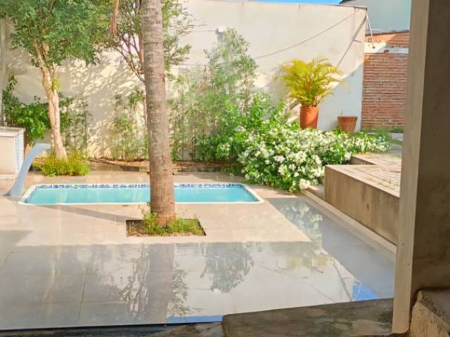 #533 - Casa para Venda em São João da Boa Vista - SP