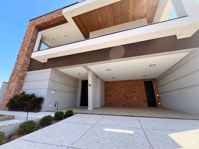 #549 - Casa para Venda em São João da Boa Vista - SP