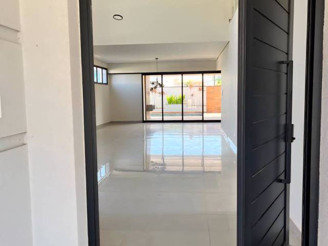 #549 - Casa para Venda em São João da Boa Vista - SP